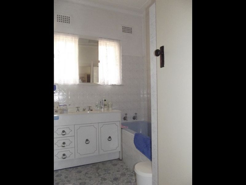 15 Downing Ave, Regents Park NSW 2143