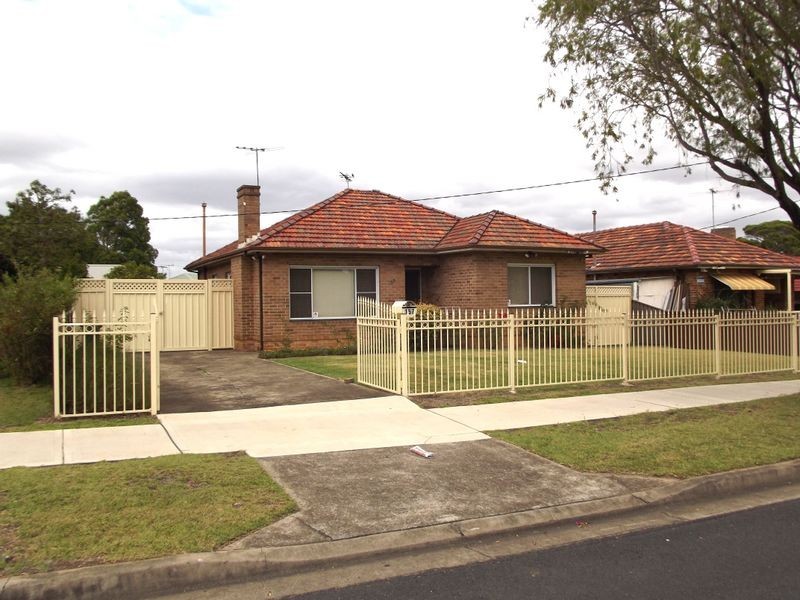 157 Proctor Parade, Chester Hill NSW 2162