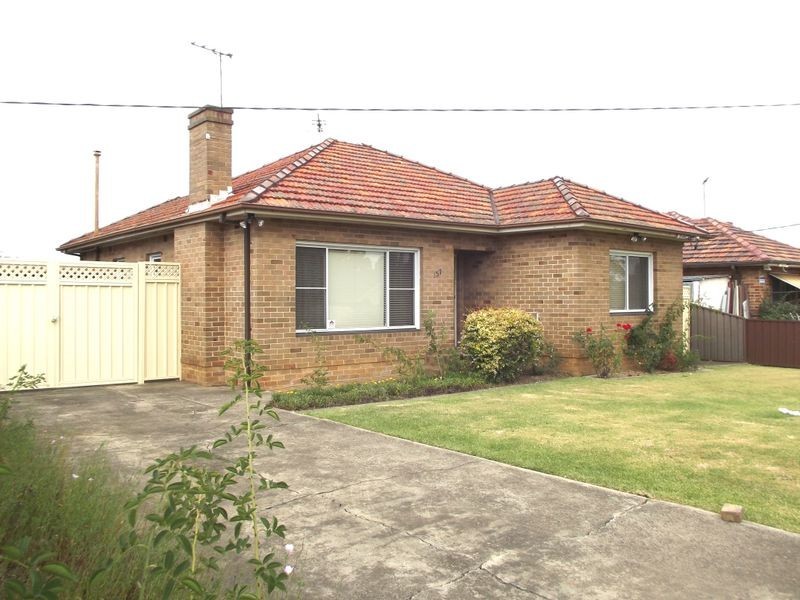 157 Proctor Parade, Chester Hill NSW 2162