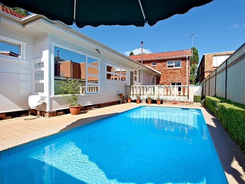 4 Martin Street, Roselands NSW 2196