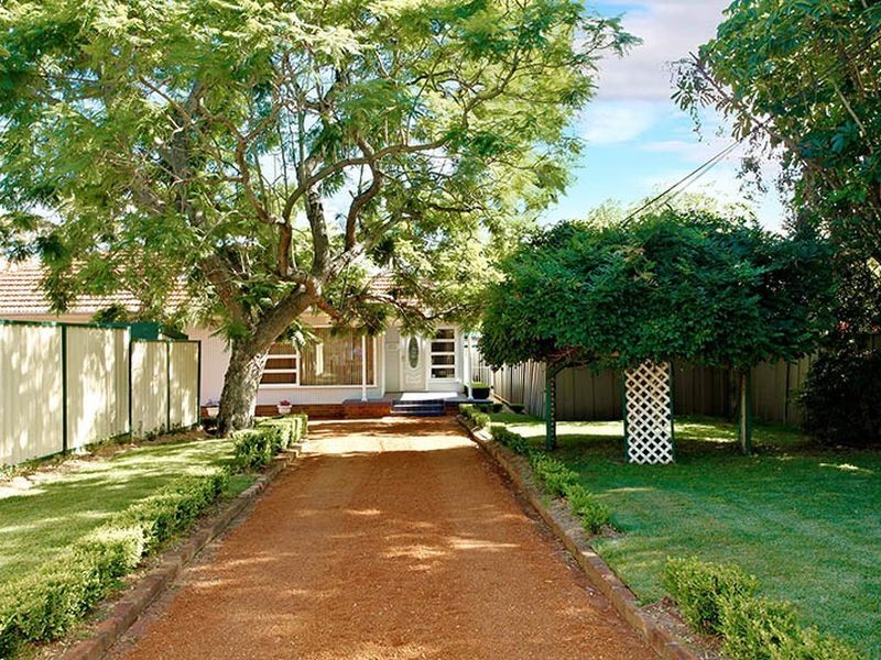 4 Martin Street, Roselands NSW 2196