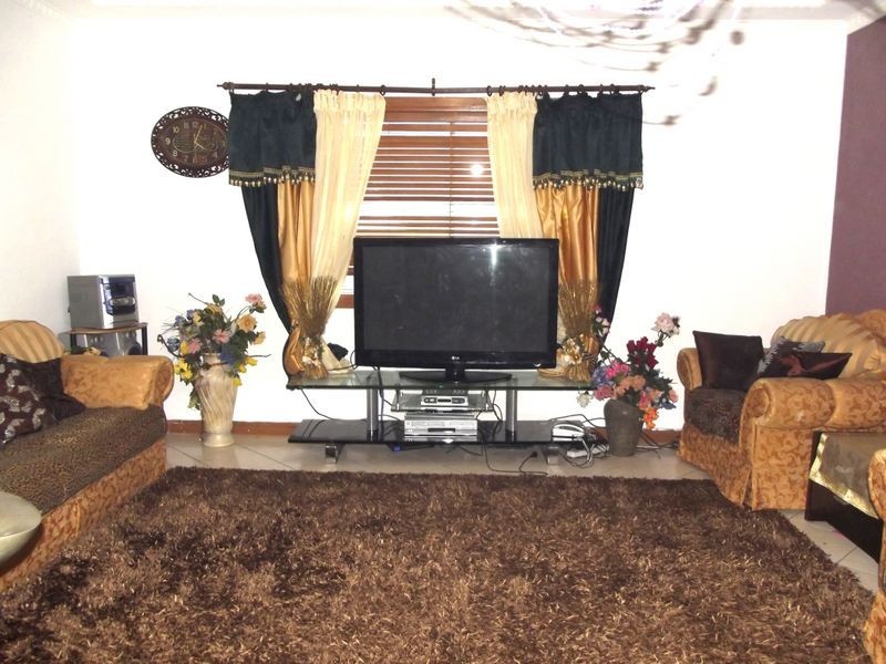 126 Roberts Road, Greenacre NSW 2190