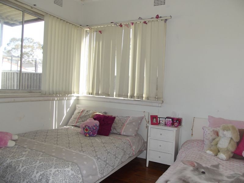15 Merle Street, Bass Hill NSW 2197