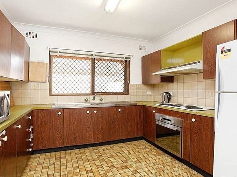 9/119-121 Proctor Parade, Chester Hill NSW 2162