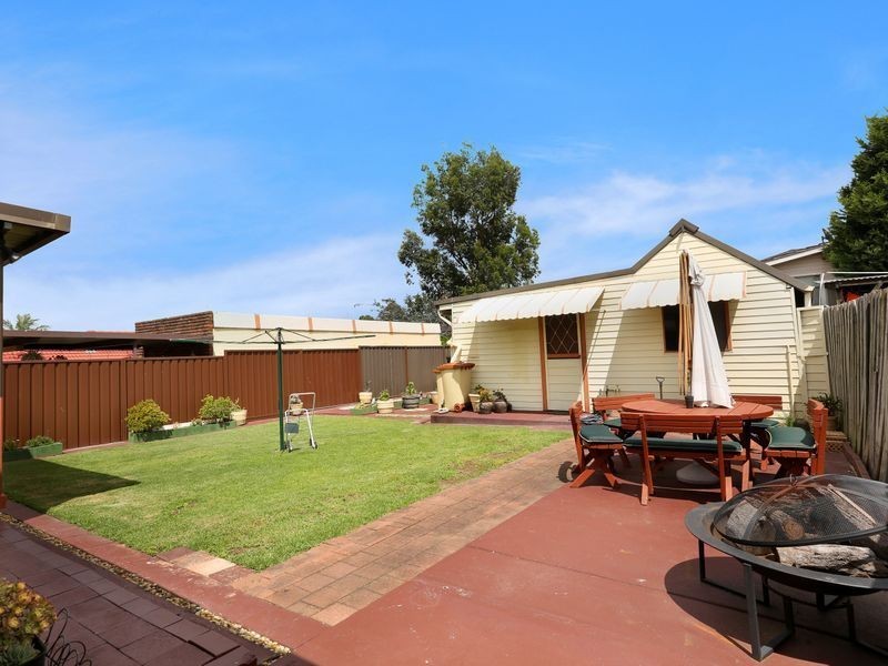 110 Roberts Rd, Greenacre NSW 2190