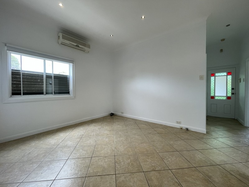 16 Clapham Road, Regents Park NSW 2143