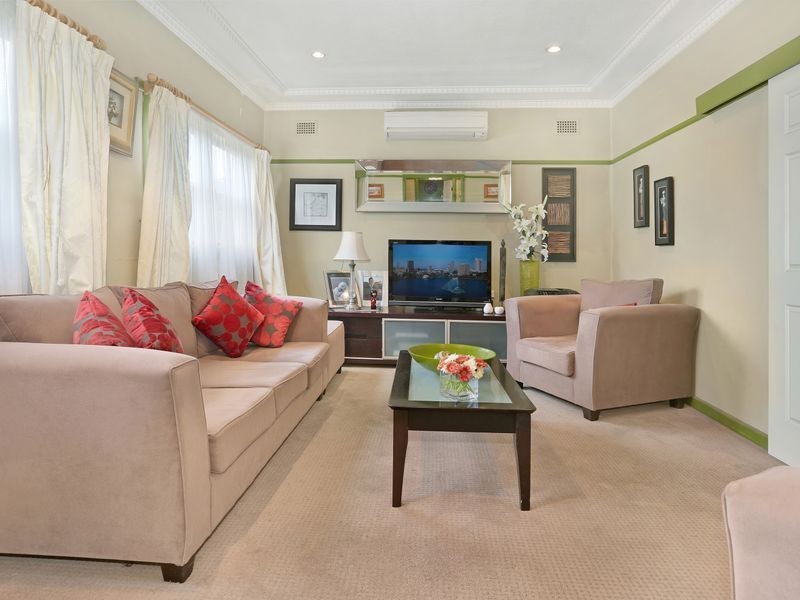 4 Dudley Road, Guildford NSW 2161