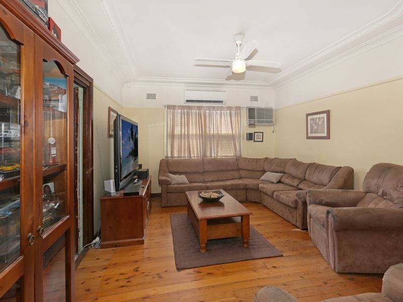 39 Esme Avenue, Chester Hill NSW 2162