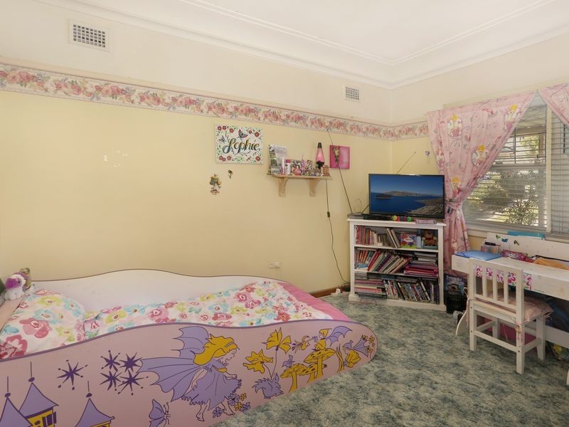 39 Esme Avenue, Chester Hill NSW 2162