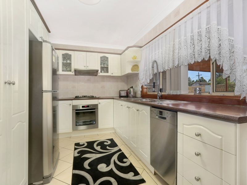 15 Barbers Road, Chester Hill NSW 2162