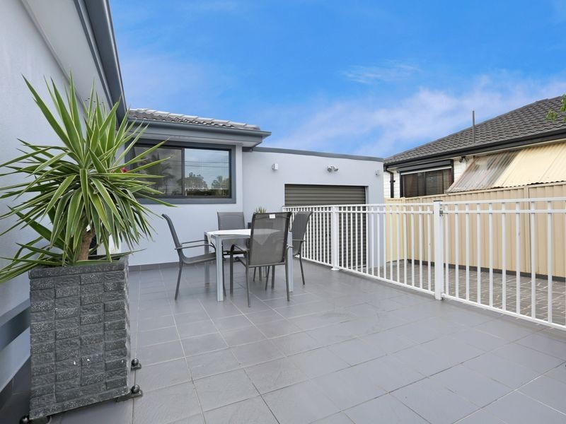 21 Cambewarra Road, Fairfield West NSW 2165