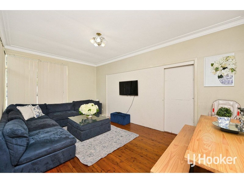 30 Chifley Avenue, Sefton NSW 2162