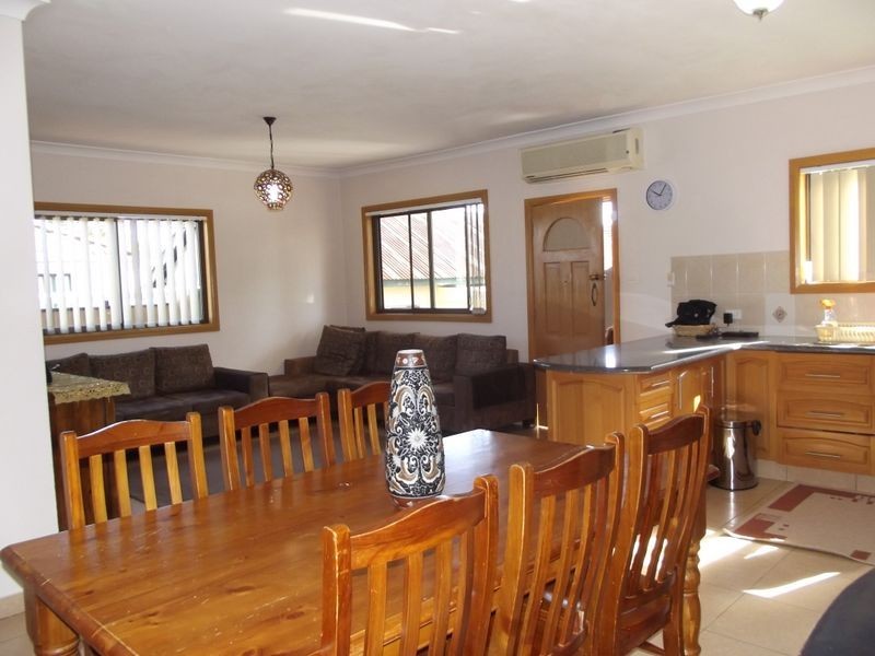 5 North Parade, Guildford NSW 2161