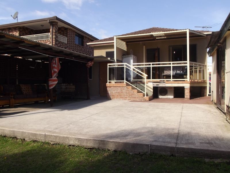5 North Parade, Guildford NSW 2161