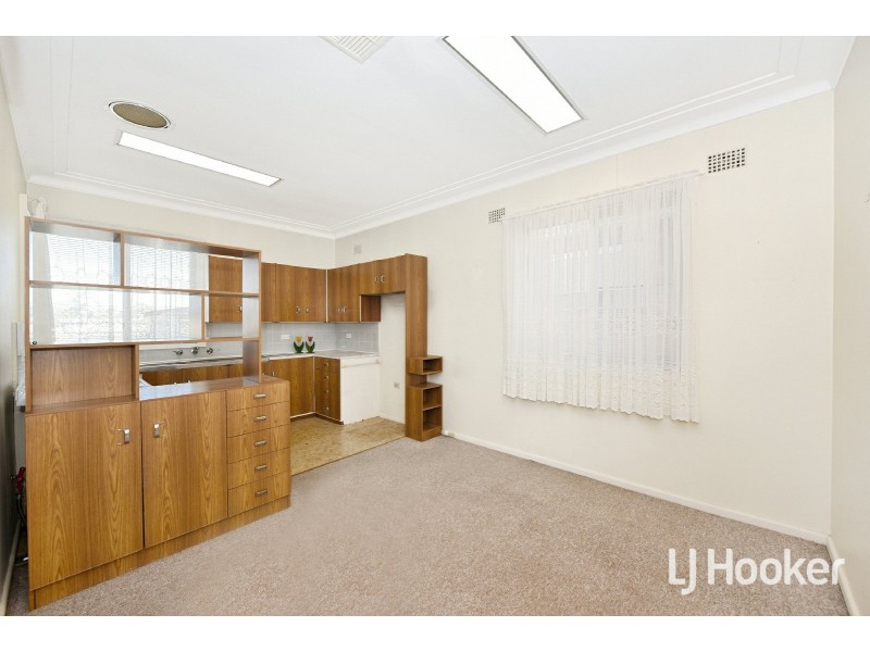 16 Woodland Road, Chester Hill NSW 2162