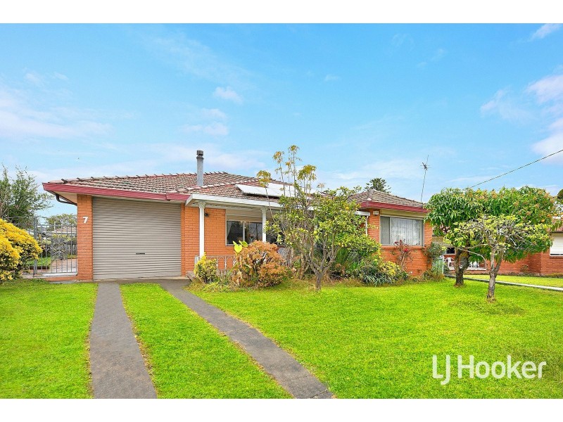 7 Savoy Crescent, Chester Hill NSW 2162