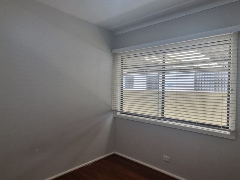 2 Crosby Cr, Fairfield NSW 2165