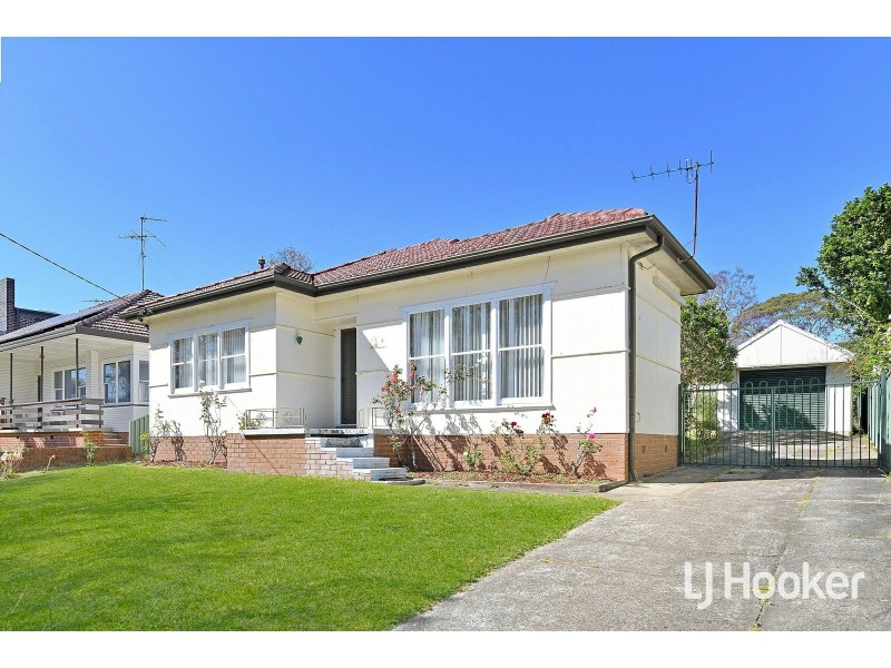 9 Greendale Crescent, Chester Hill NSW 2162