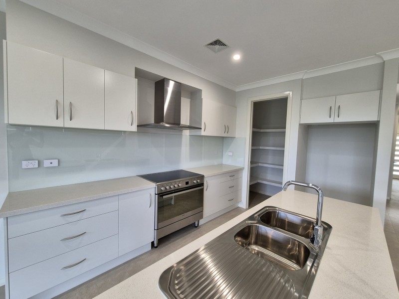 31 Wingara St, Chester Hill NSW 2162