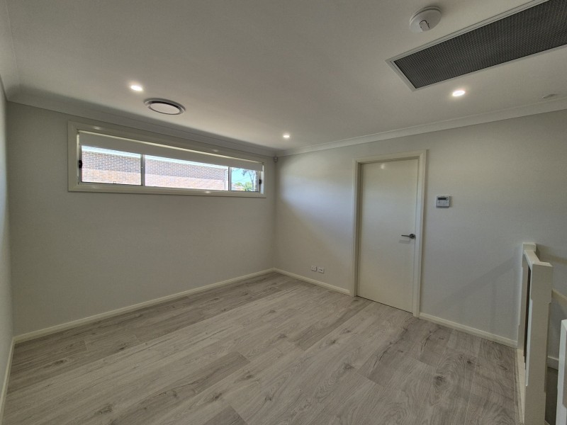 33 Wingara St, Chester Hill NSW 2162