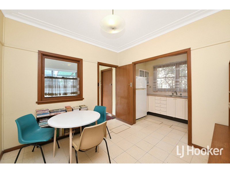 34 Chifley Ave, Sefton NSW 2162