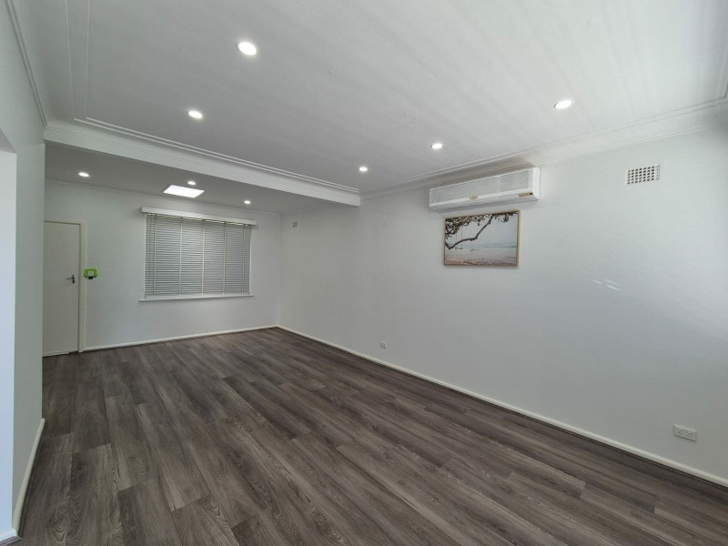 6 Forshaw Ave, Chester Hill NSW 2162