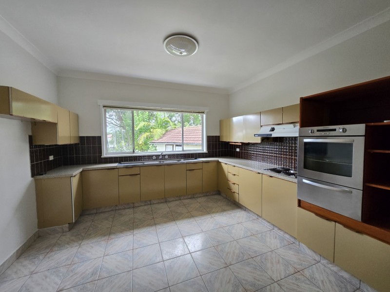 49 Kibo Rd, Regents Park NSW 2143