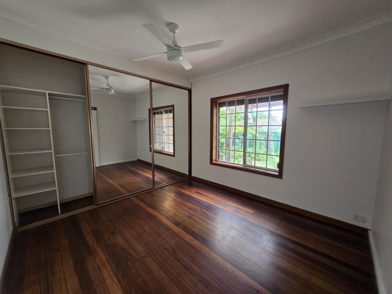 49 Kibo Rd, Regents Park NSW 2143