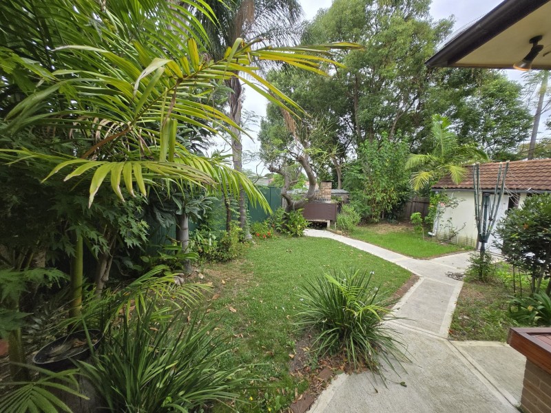 49 Kibo Rd, Regents Park NSW 2143