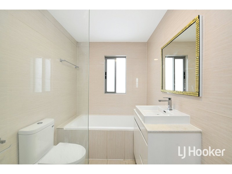 45 Bowaga Cct, Villawood NSW 2163