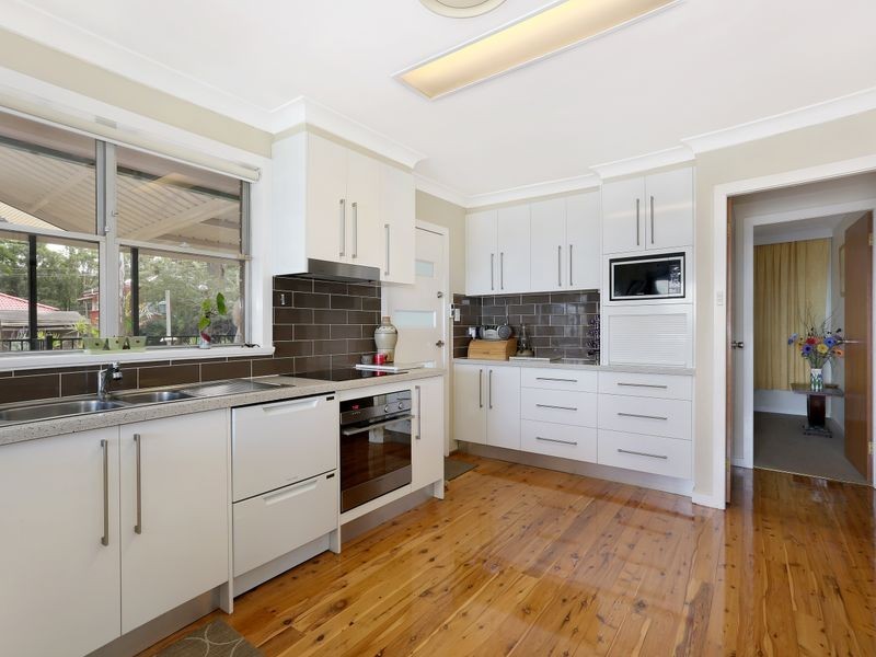 52 Wendy Avenue, Georges Hall NSW 2198