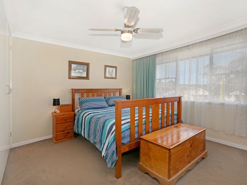 52 Wendy Avenue, Georges Hall NSW 2198