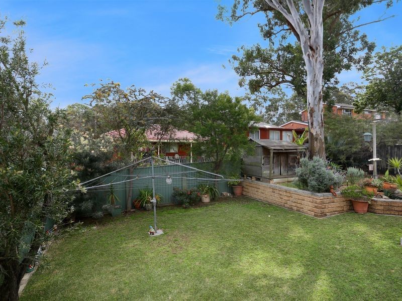 52 Wendy Avenue, Georges Hall NSW 2198