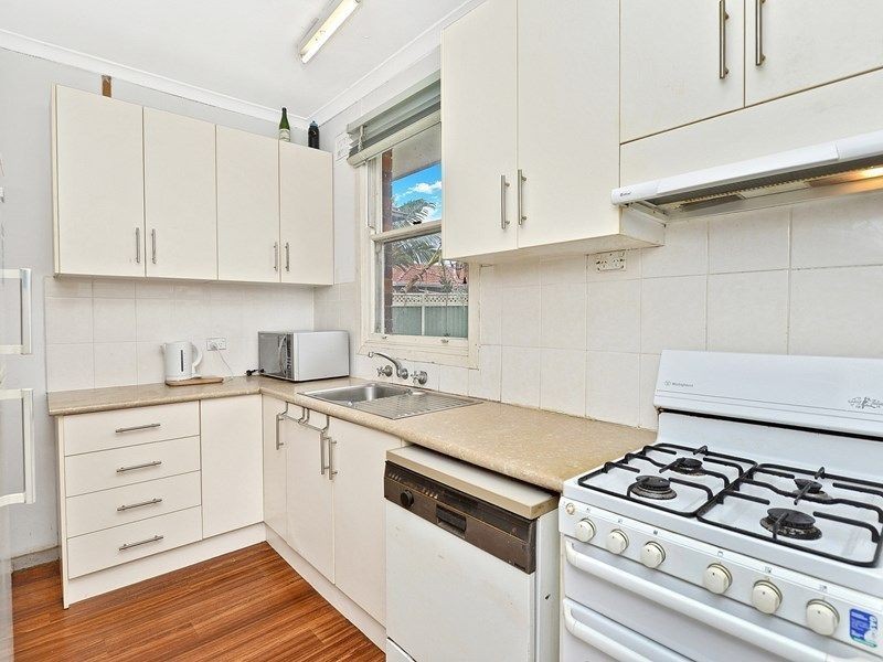 32 Goonaroi Street, Villawood NSW 2163