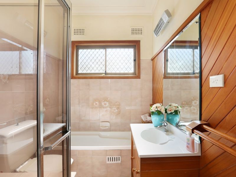 10 Downing Avenue, Regents Park NSW 2143