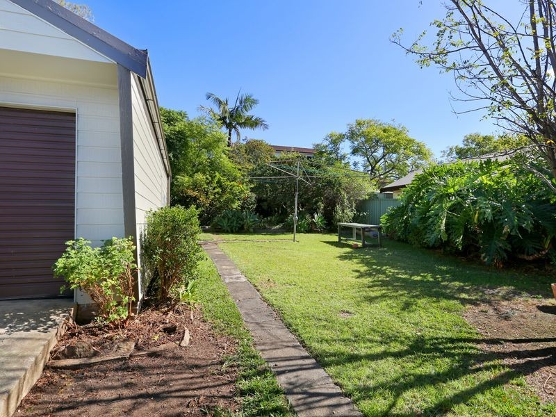 10 Downing Avenue, Regents Park NSW 2143