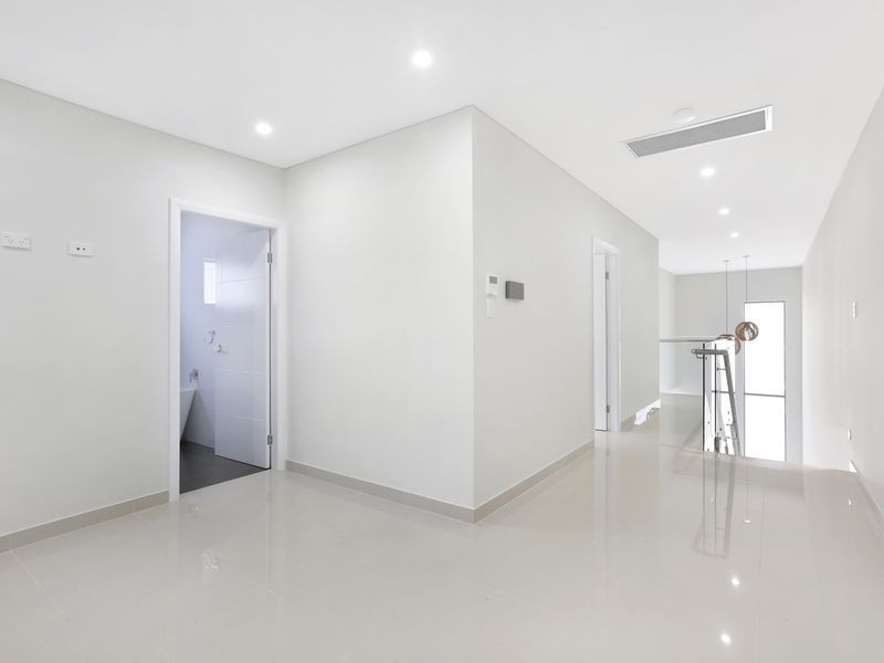 28 Kawana Street, Bass Hill NSW 2197