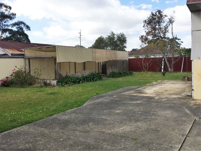 15 Neutral Ave, Birrong NSW 2143