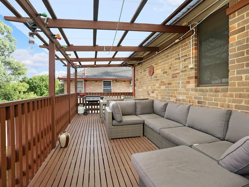 11 Whiting Street, Regents Park NSW 2143