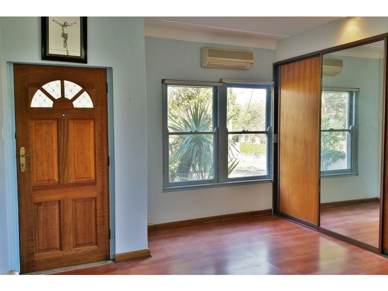 28 Sealy Street, Mount Lewis NSW 2190