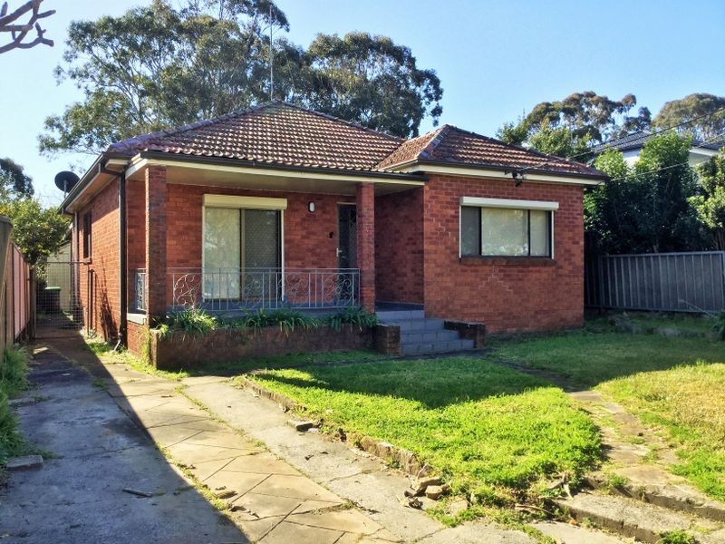 18 Birdwood Road, Georges Hall NSW 2198