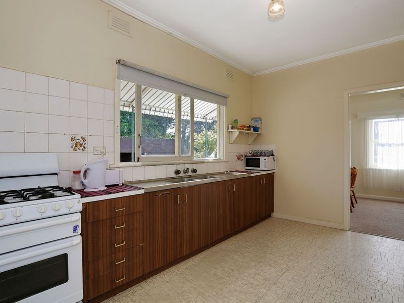 11 Leonard Street, Ringwood VIC 3134