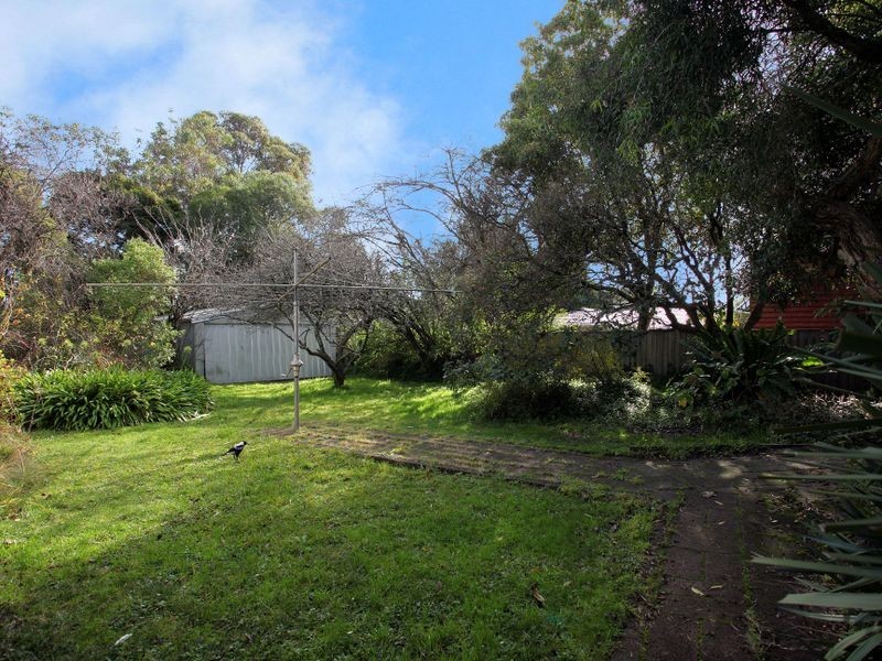 27 Holland Road, Ringwood East VIC 3135