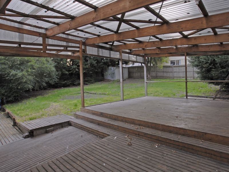 67 Central Avenue, Croydon South VIC 3136