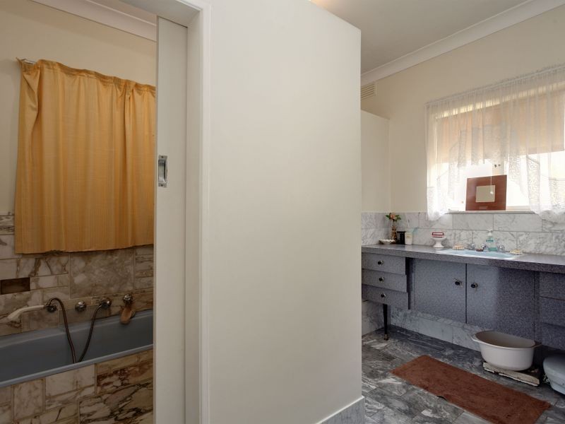 14 Mines Road, Ringwood East VIC 3135