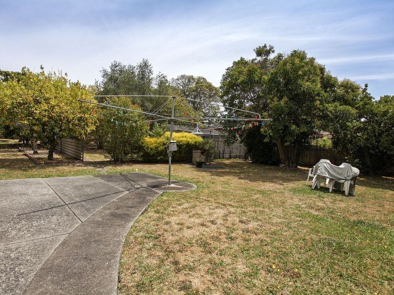 14 Mines Road, Ringwood East VIC 3135