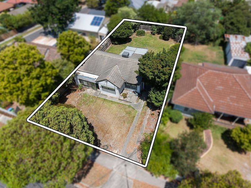32 Caroline Street, Ringwood VIC 3134