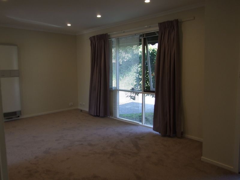 2/3 Mines Road, Ringwood East VIC 3135