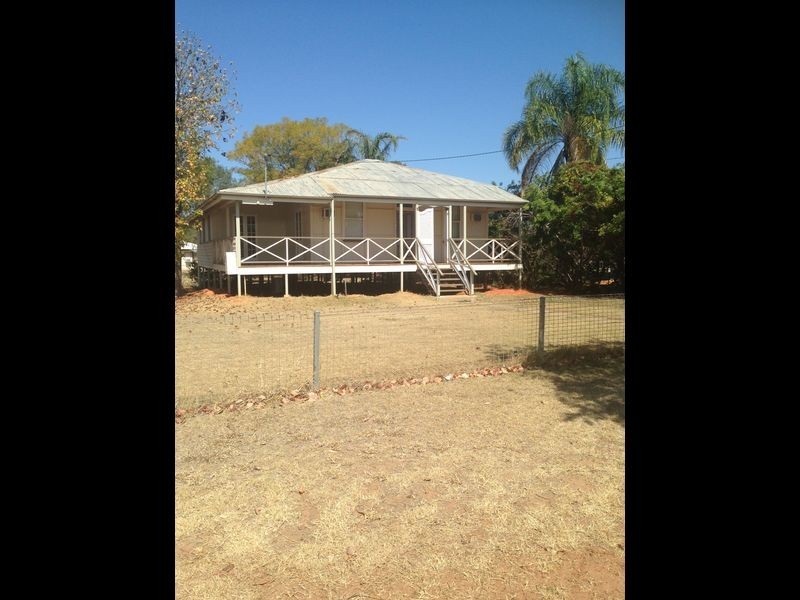 18 Watson Street, Charleville QLD 4470