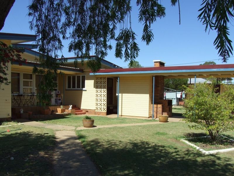 20 DEVERELL STREET, Charleville QLD 4470